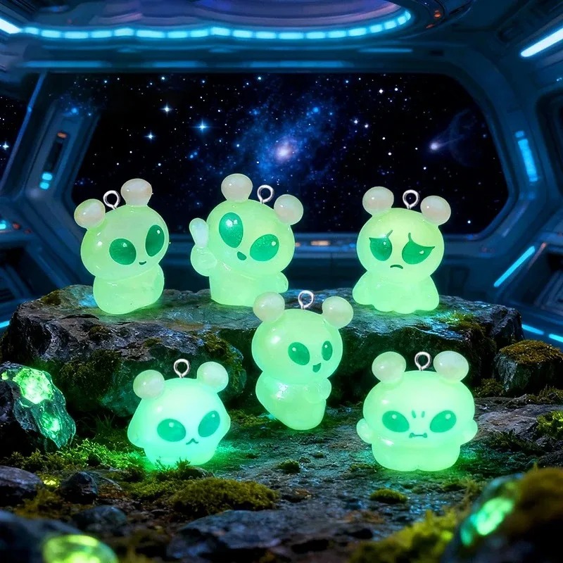 10 Breloques en résine Alien V - Resin Craft Projects avis et prix